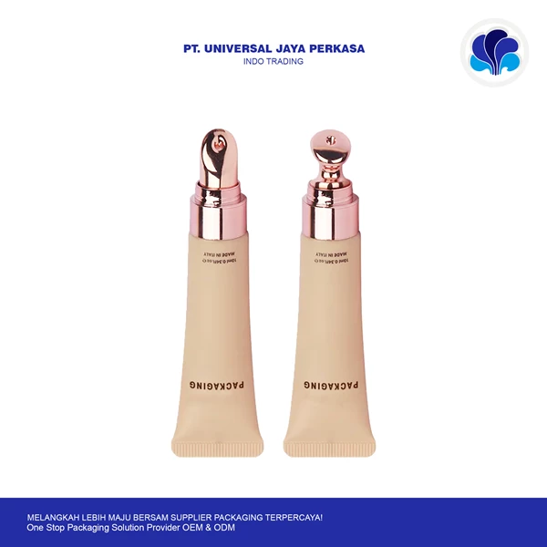 lip gloss tube packaging beautiful and elegant by Universal cosmetic bottle
